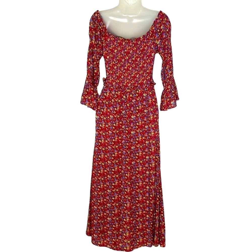 Shop Neighbor- Red Floral Smocked 3/4 Sleeve Maxi Dress. Size M - Picture 4 of 11